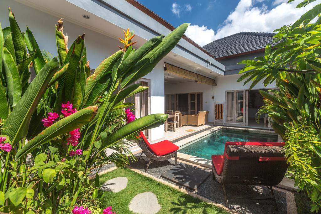 Castro Villa Seminyak  Exterior photo